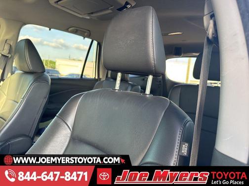 Platinum White Pearl 2021 Honda Pilot Touring 8-Passenger