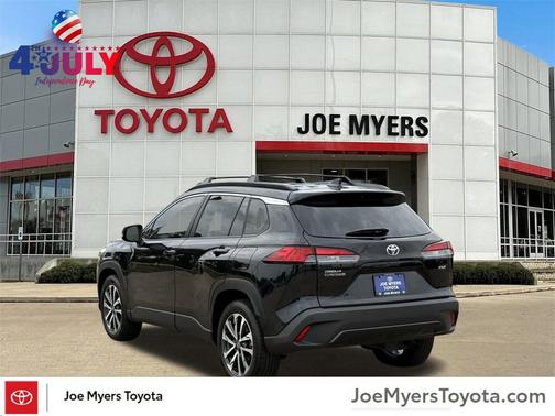 2025 Toyota Corolla Cross XLE