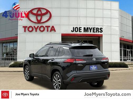 2025 Toyota Corolla Cross XLE