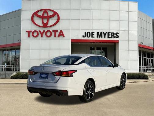 2025 Nissan Altima SR AWD