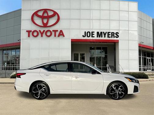 2025 Nissan Altima SR AWD