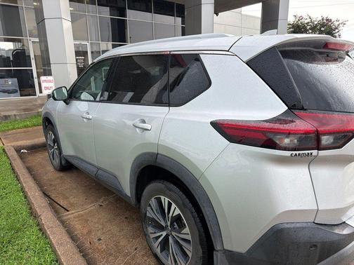 Brilliant Silver Metallic 2021 Nissan Rogue SV