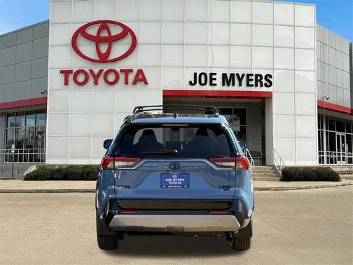 2025 Toyota RAV4 Hybrid SE