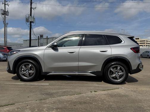 Silver Metallic 2025 BMW X1 xDrive28i