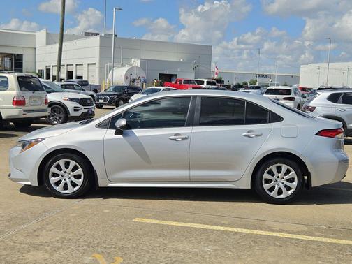 Classic Silver Metallic 2026 Toyota Corolla LE