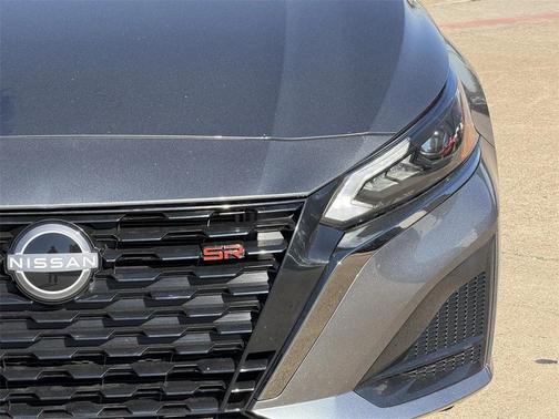 2025 Nissan Altima SR FWD