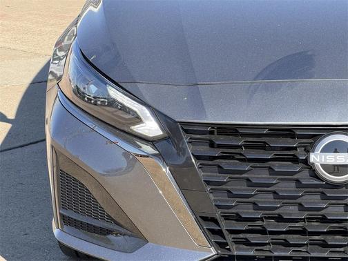 2025 Nissan Altima SR FWD