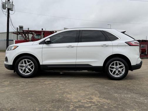 Oxford White 2021 Ford Edge SEL