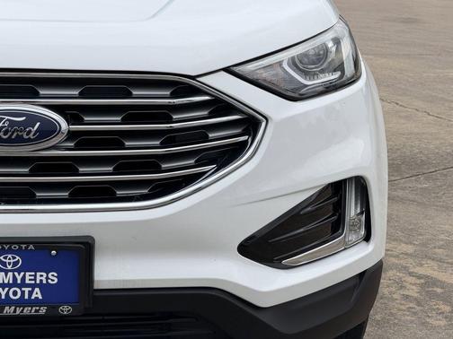 Oxford White 2021 Ford Edge SEL