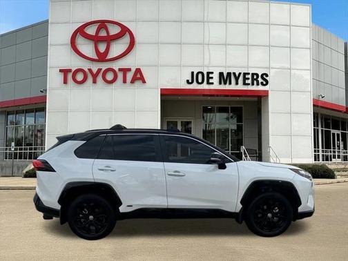 2024 Toyota RAV4 Hybrid SE