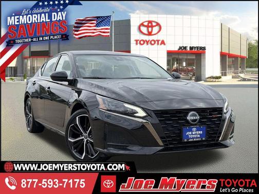 Super Black 2025 Nissan Altima SR FWD