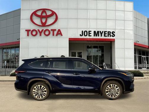 2025 Toyota Highlander Hybrid Platinum