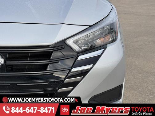 Brilliant Silver Metallic 2025 Nissan Versa 1.6 SV