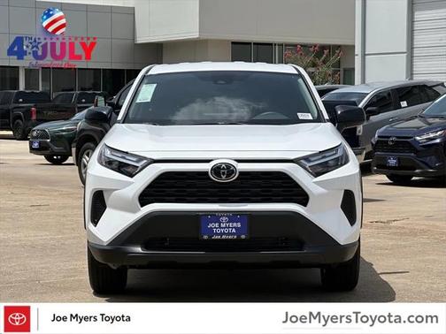 2025 Toyota RAV4 LE