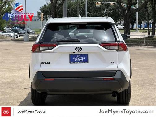 2025 Toyota RAV4 LE