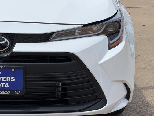 Ice Cap 2026 Toyota Corolla LE