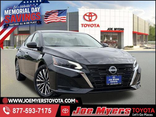 Super Black 2025 Nissan Altima 2.5 SV