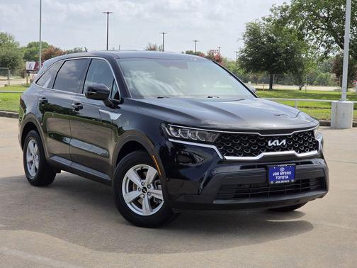 Ebony Black 2023 Kia Sorento LX
