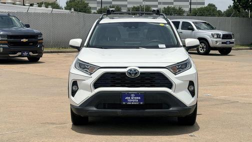 Super White 2020 Toyota RAV4 Hybrid XLE