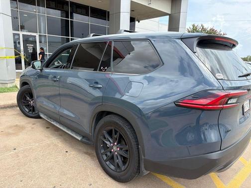 Cloud 2025 Toyota Grand Highlander Limited