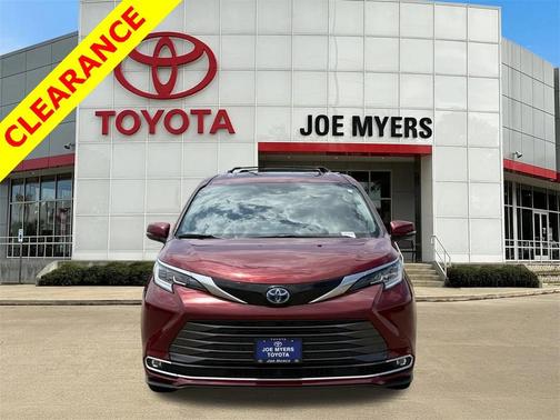2024 Toyota Sienna Limited 7-Passenger
