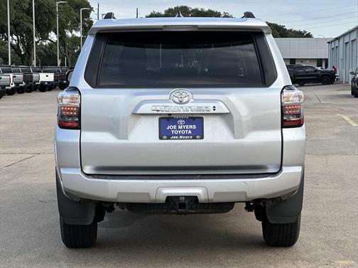 2024 Toyota 4Runner SR5
