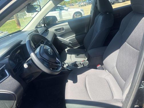 Jet Black 2025 Toyota Corolla Cross LE