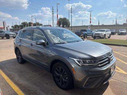 2024 Volkswagen Tiguan 2.0T SE