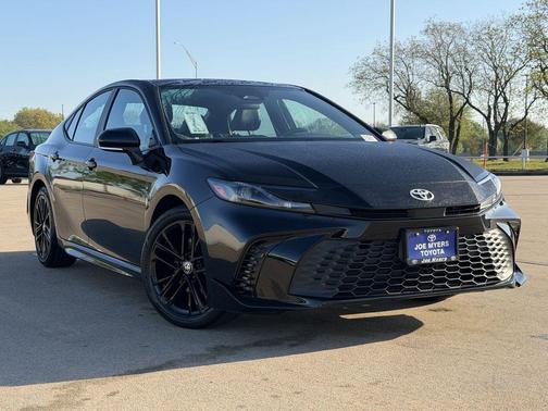 Midnight Black Metallic 2025 Toyota Camry SE