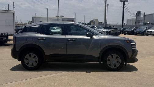 Gun Metallic 2025 Nissan Kicks S