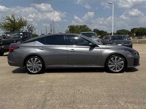 2023 Nissan Altima 2.5 SL