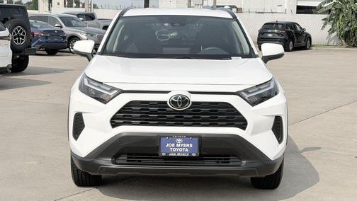 Ice 2025 Toyota RAV4 XLE
