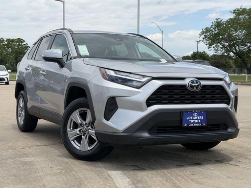 Silver Sky Metallic 2025 Toyota RAV4 XLE