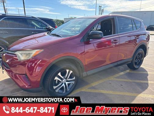 Pearl 2018 Toyota RAV4 LE