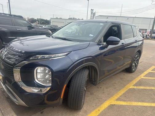 2022 Mitsubishi Outlander SE Launch Edition 2WD