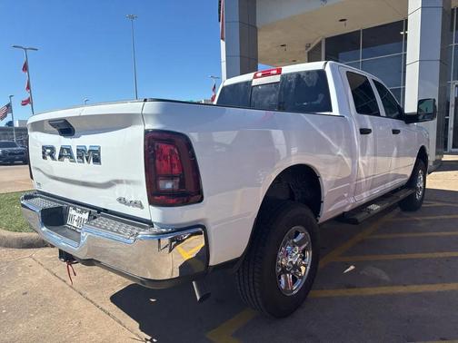 2025 RAM 2500 Tradesman Crew Cab 4x4 6'4' Box
