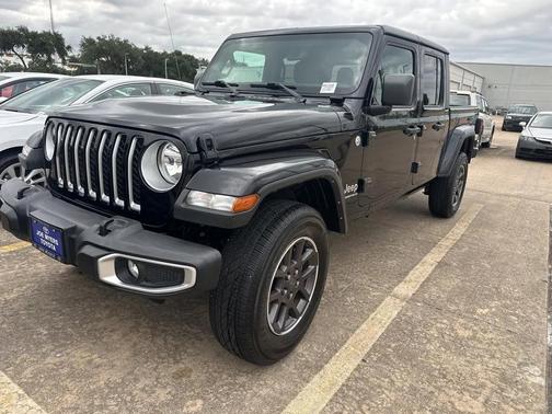 2023 Jeep Gladiator Overland