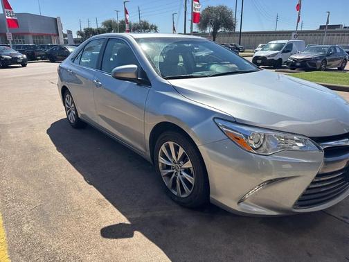 2016 Toyota Camry XLE