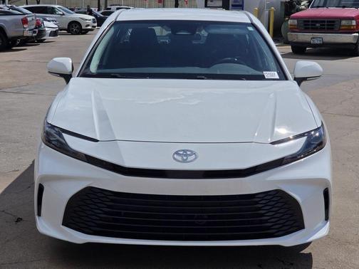 Ice Cap 2026 Toyota Camry LE