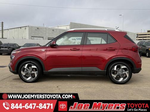 2025 Hyundai VENUE SEL