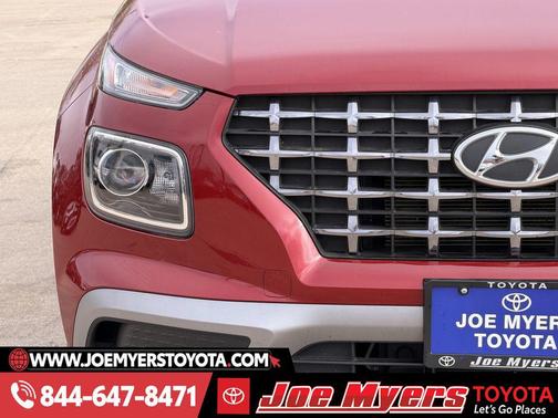 2025 Hyundai VENUE SEL