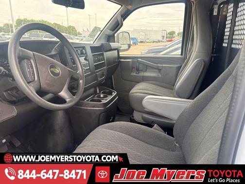 Summit White 2024 Chevrolet Express 2500 RWD 2500 Regular Wheelbase WT