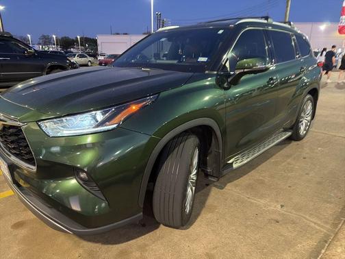 Cypress 2023 Toyota Highlander Platinum