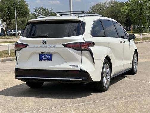 2021 Toyota Sienna Platinum 7 Passenger