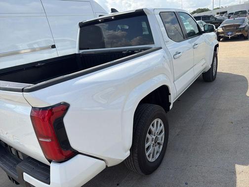 Ice 2024 Toyota Tacoma SR5