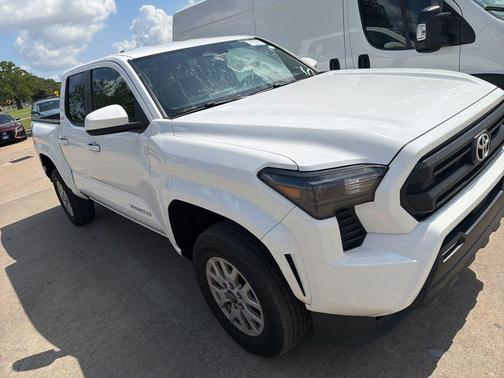 Ice 2024 Toyota Tacoma SR5