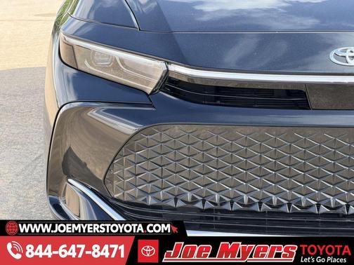 Black 2025 Toyota Crown XLE