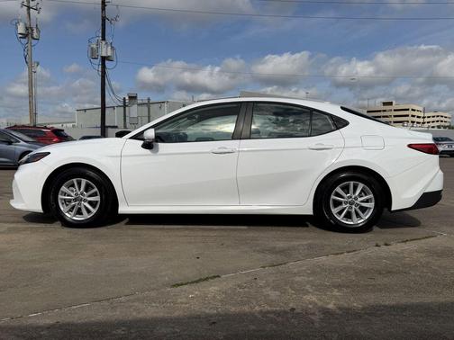 Ice Cap 2026 Toyota Camry LE