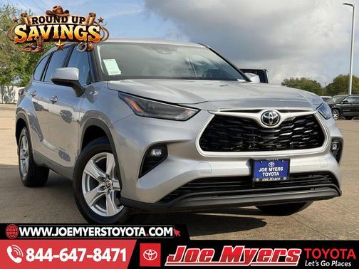 Celestial Silver Metallic 2025 Toyota Highlander LE