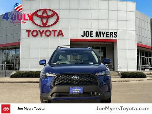 2024 Toyota Corolla Cross LE